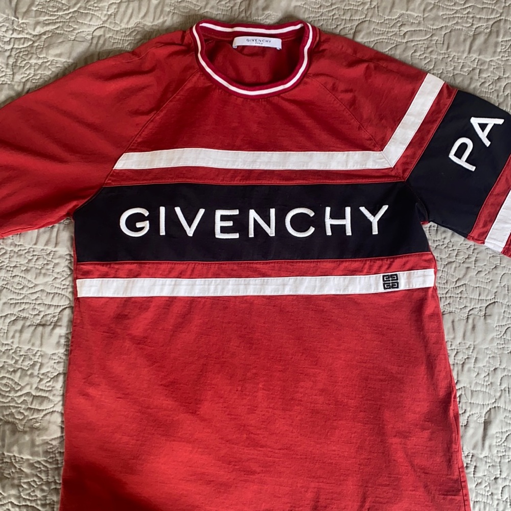 100% Authentic Givenchy oversized Paris Tee